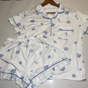 White and Blue Seashell Print Pajama Set